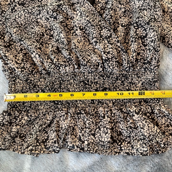 Jopna Top with Elastic Waist and Peplum Cross Front in Black and Tan Floral. - Picture 10 of 11